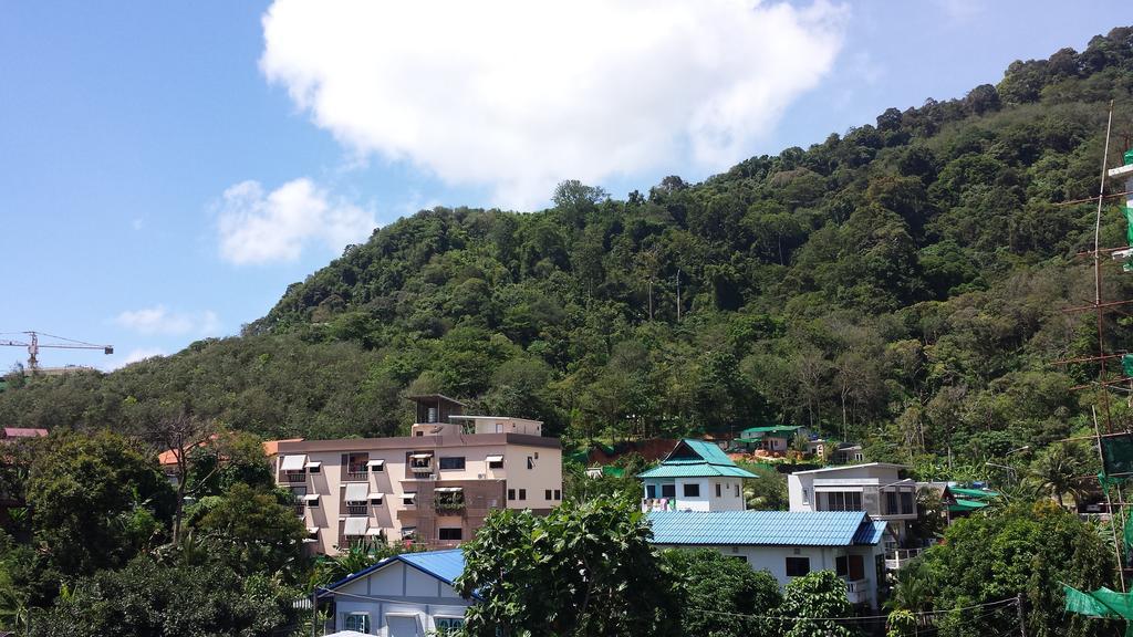 Dreams Guesthouse & Hostel Patong Exterior photo