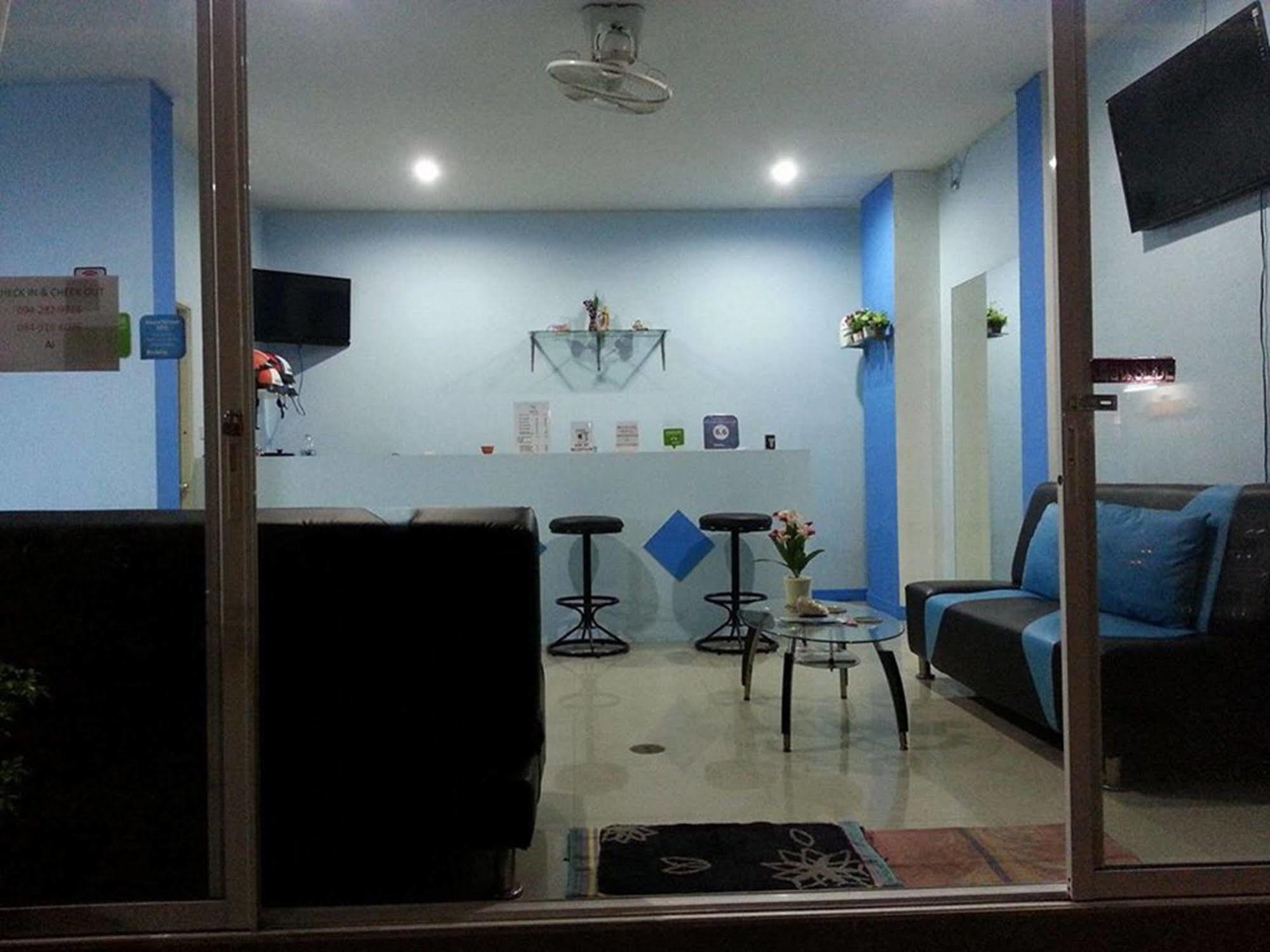 Dreams Guesthouse & Hostel Patong Exterior photo